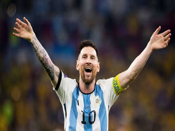 Bóng đá 15/12: Messi là cầu thủ hay nhất thế giới
