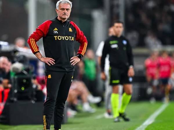 Mourinho sắp rời AS Roma, 'người cũ' của Chelsea lên thay