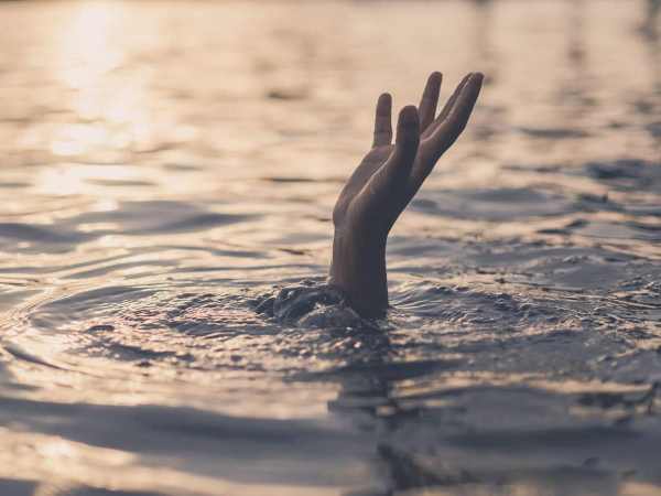Mơ thấy người chết đuối