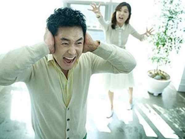 Nhìn thấy 2 vợ chồng đánh nhau có ý nghĩa gì? cảnh báo điều gì?