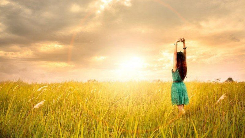 Nhìn thấy trời nắng trong mơ có ý nghĩa gì?