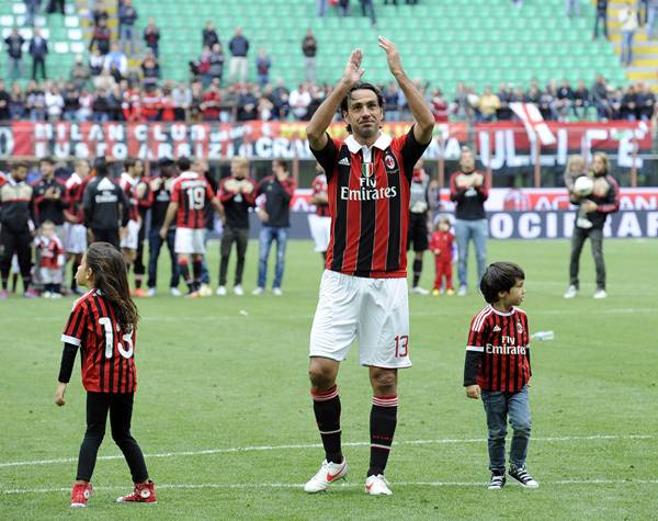 Số áo Nesta ở AC Milan